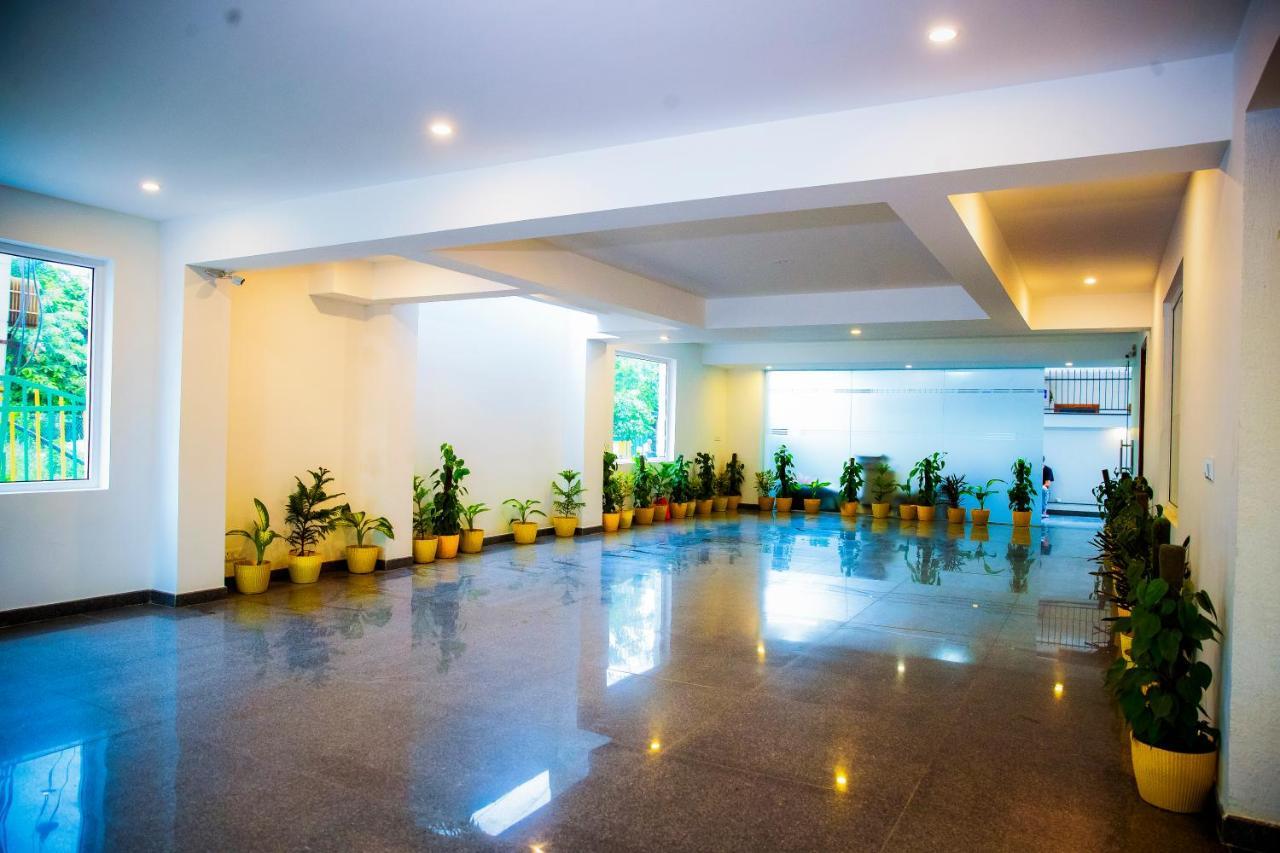 Lime Tree Luxury Studio - Service Apartment Near Artemis Hospital ,Gurgaon Bagian luar foto