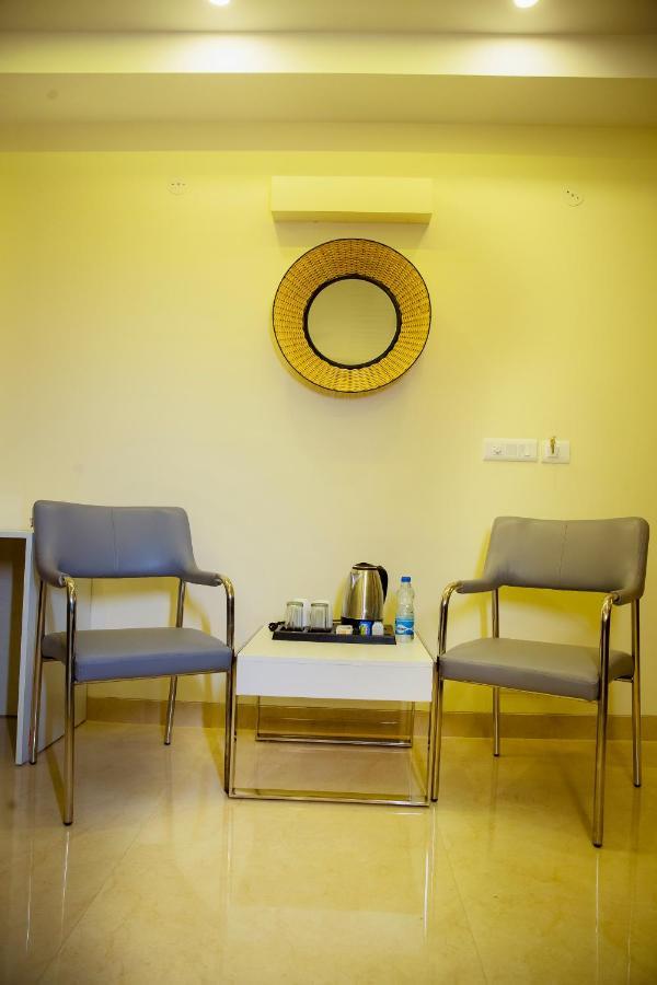 Lime Tree Luxury Studio - Service Apartment Near Artemis Hospital ,Gurgaon Bagian luar foto