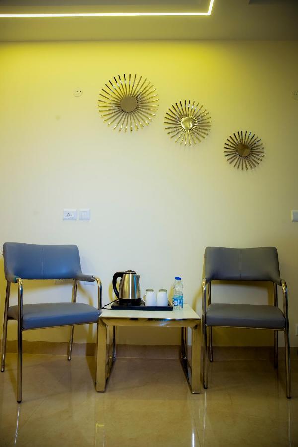 Lime Tree Luxury Studio - Service Apartment Near Artemis Hospital ,Gurgaon Bagian luar foto